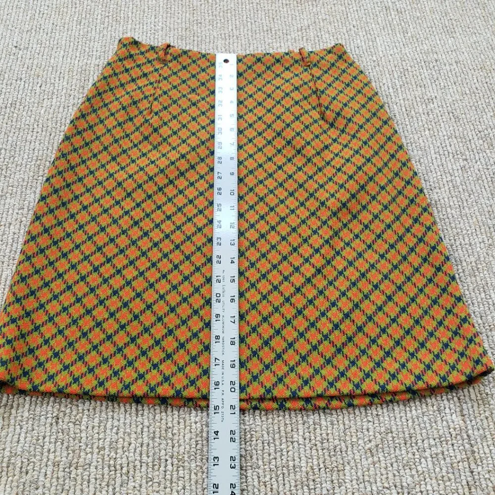 *SOLD* ๐ VINTAGE NOS 60s Wool Plaid "Tweed" Mini Skirt Deadstock - Picture 8 of 8